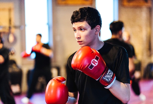 Kickboxing vs. Boxing: What Are the Differences and Benefits?